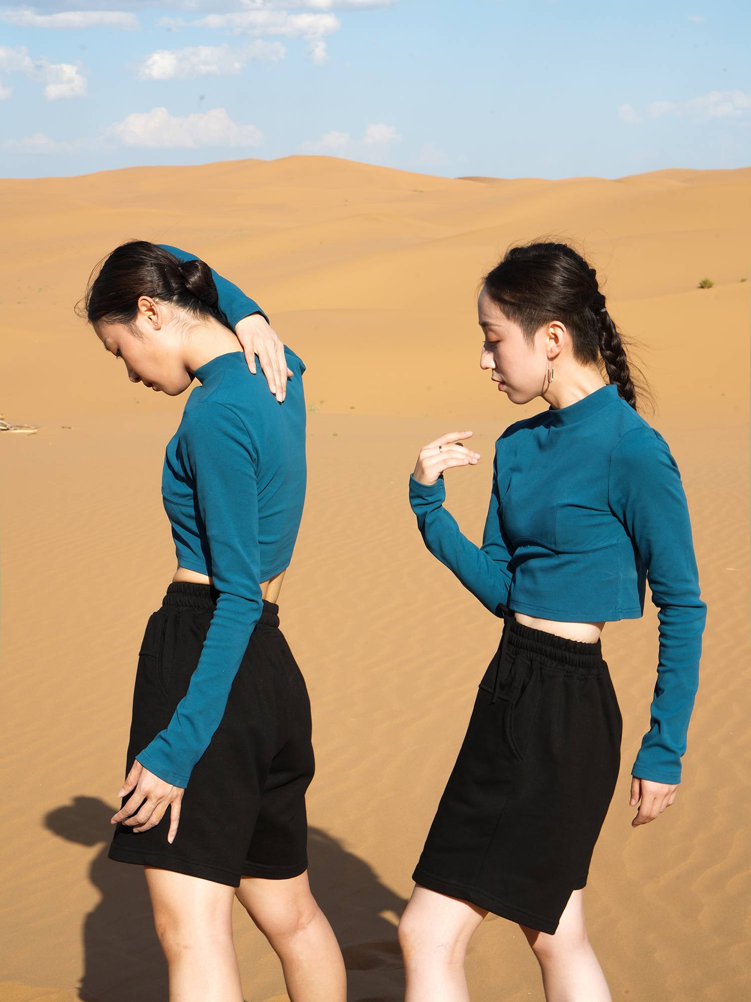 Tu Yiyi TE602 Modern Dance Practice Services Women's Tight Long Sleeve Short Shirt Black Performance Yoga Art Test