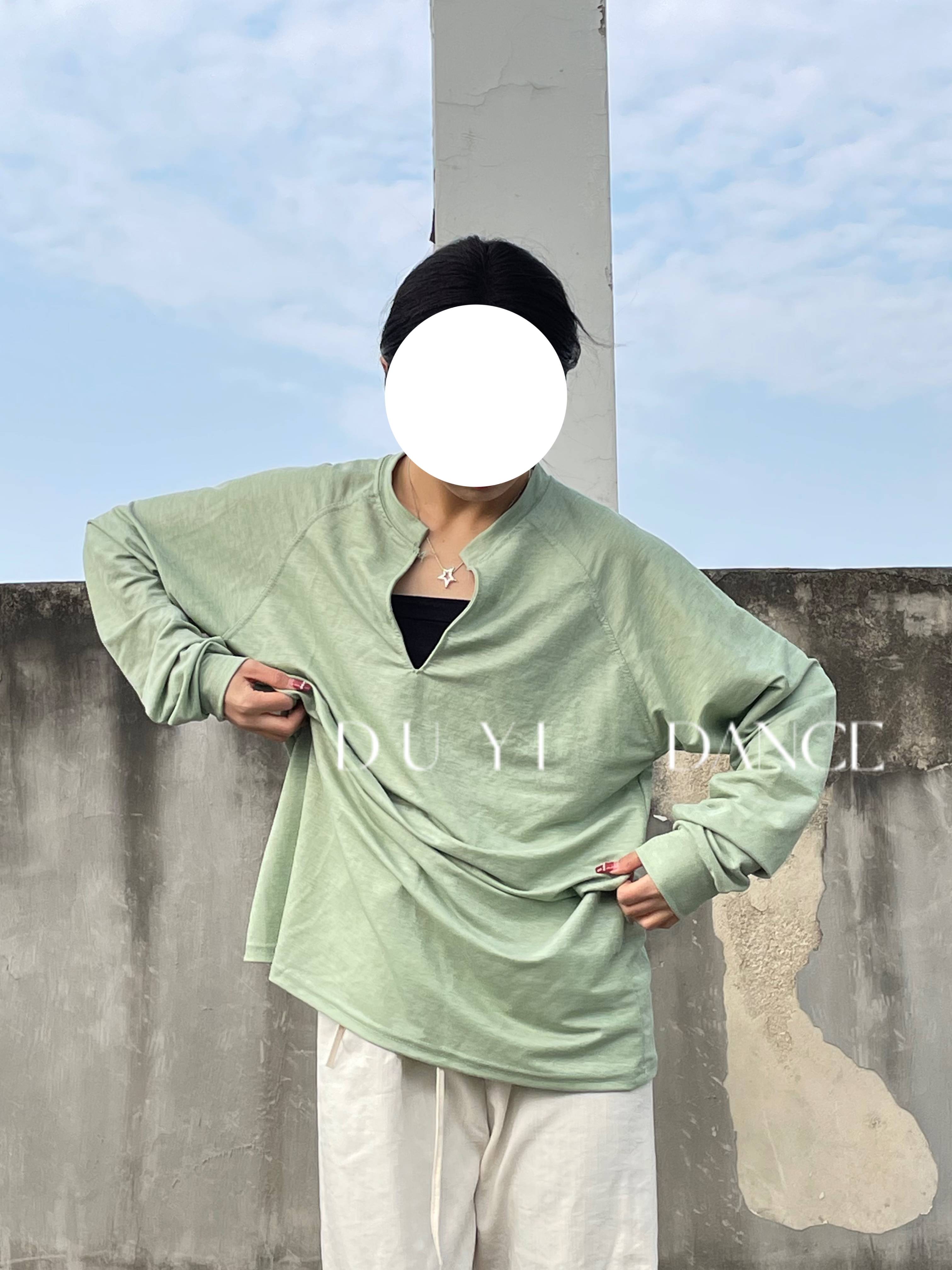 Modern Dance Shengda Dangsheng Daily Playing Loose Deep V Men and Women's same personality Personalized long -sleeved modern dance top