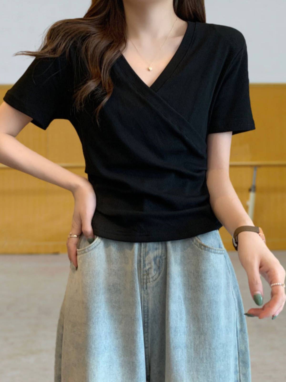 Dance service female short -sleeved shirt summer shape training service teacher classical ethnic dance shape reflects practicing clothing