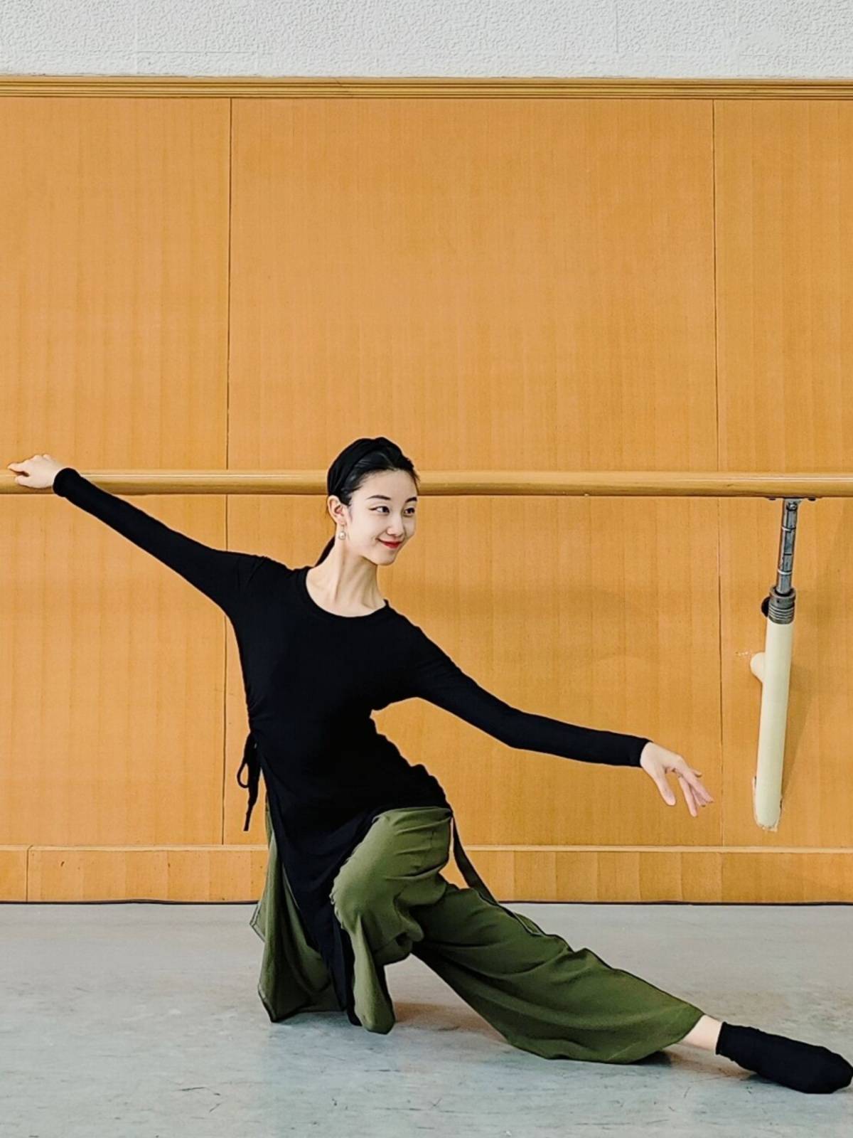 Dance pants loose straight pants summer practice service classical dance wide leg pants are thin modern dance trousers