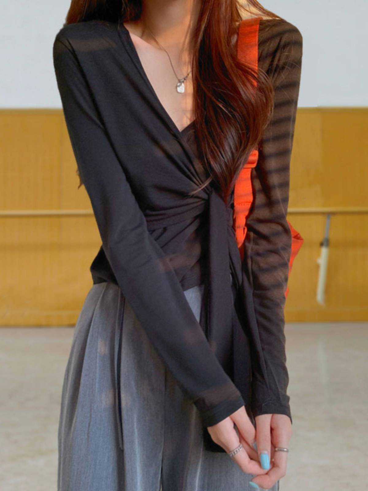 Dance service top female straps are thin modern dance -shaped body exercise uniform adult Chinese classical dance teacher training uniforms