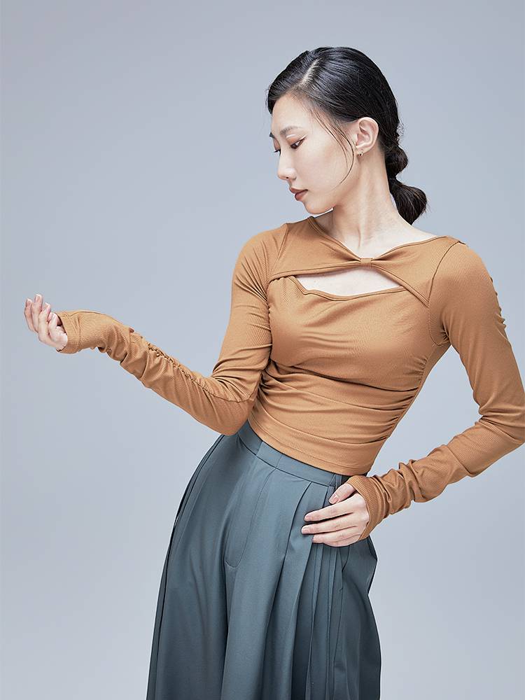 Modern dance exercises long -sleeved sleeve set refers to threaded dance clothes top women's body clothes spring and summer Chinese classical dance C214