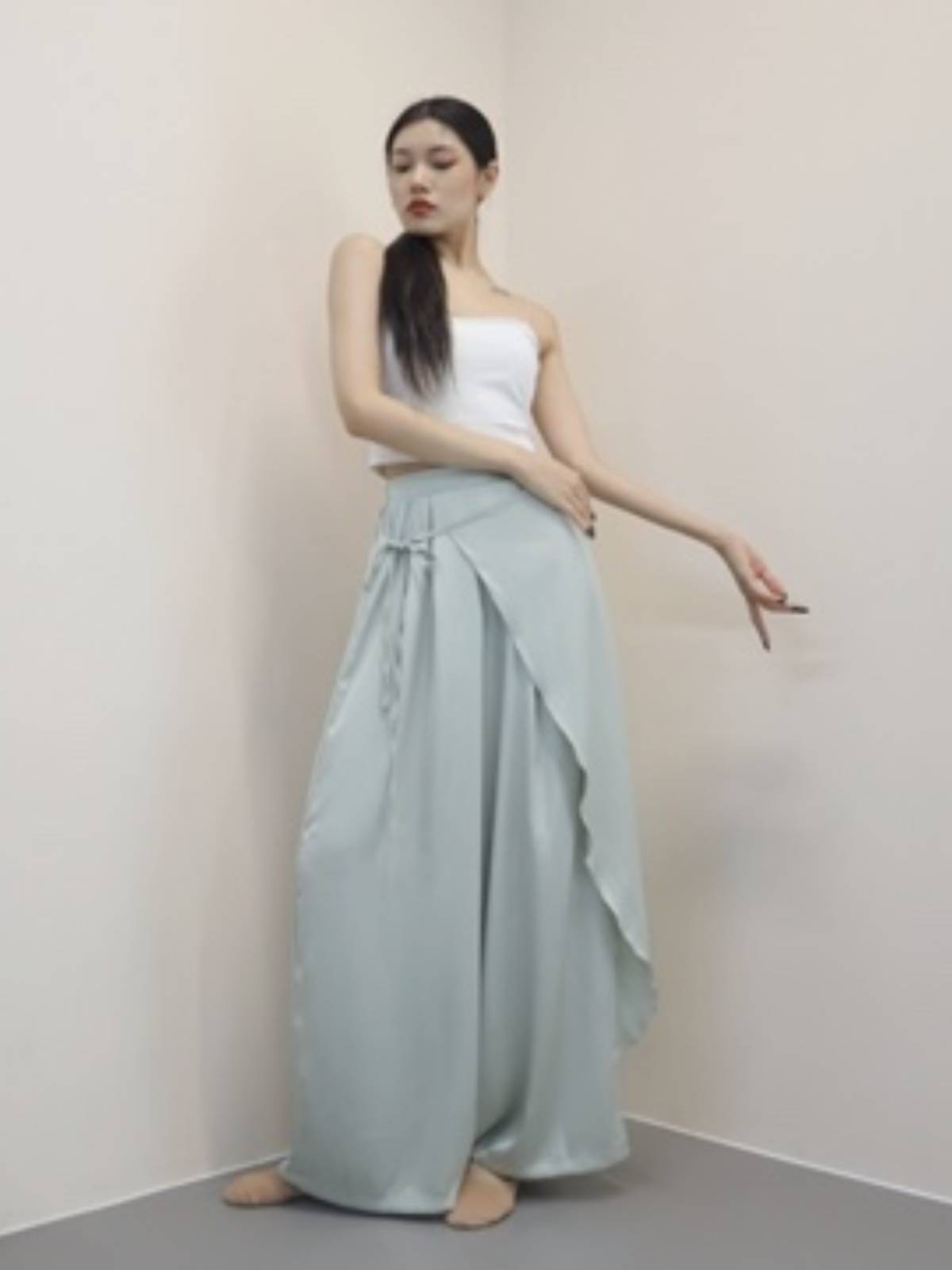 Classical dance pants straight, elegant loose wide -leg pants Chinese dance body professional training design sense ribbon pants