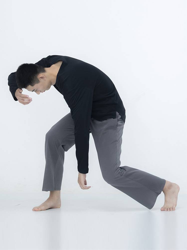 Modern dance service men's Chinese top training adult teachers for bottoming new professional training loose long sleeves black