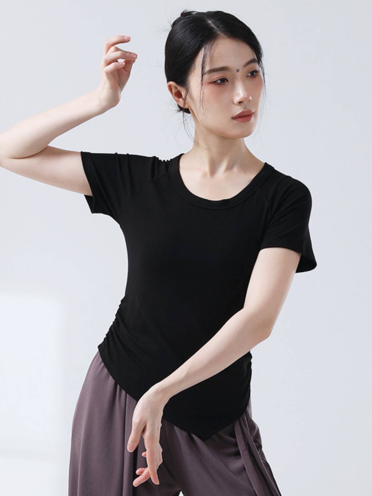 Modern dance jazz basic dance slim body dance birthday often wear adult dance exercises training service women
