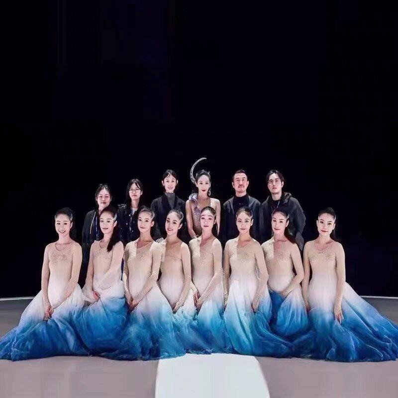 New atmospheric opening dance modern dance performance clothing dance day blue 720 degrees large dressing skirt fantasy sea Wangyue dance clothing