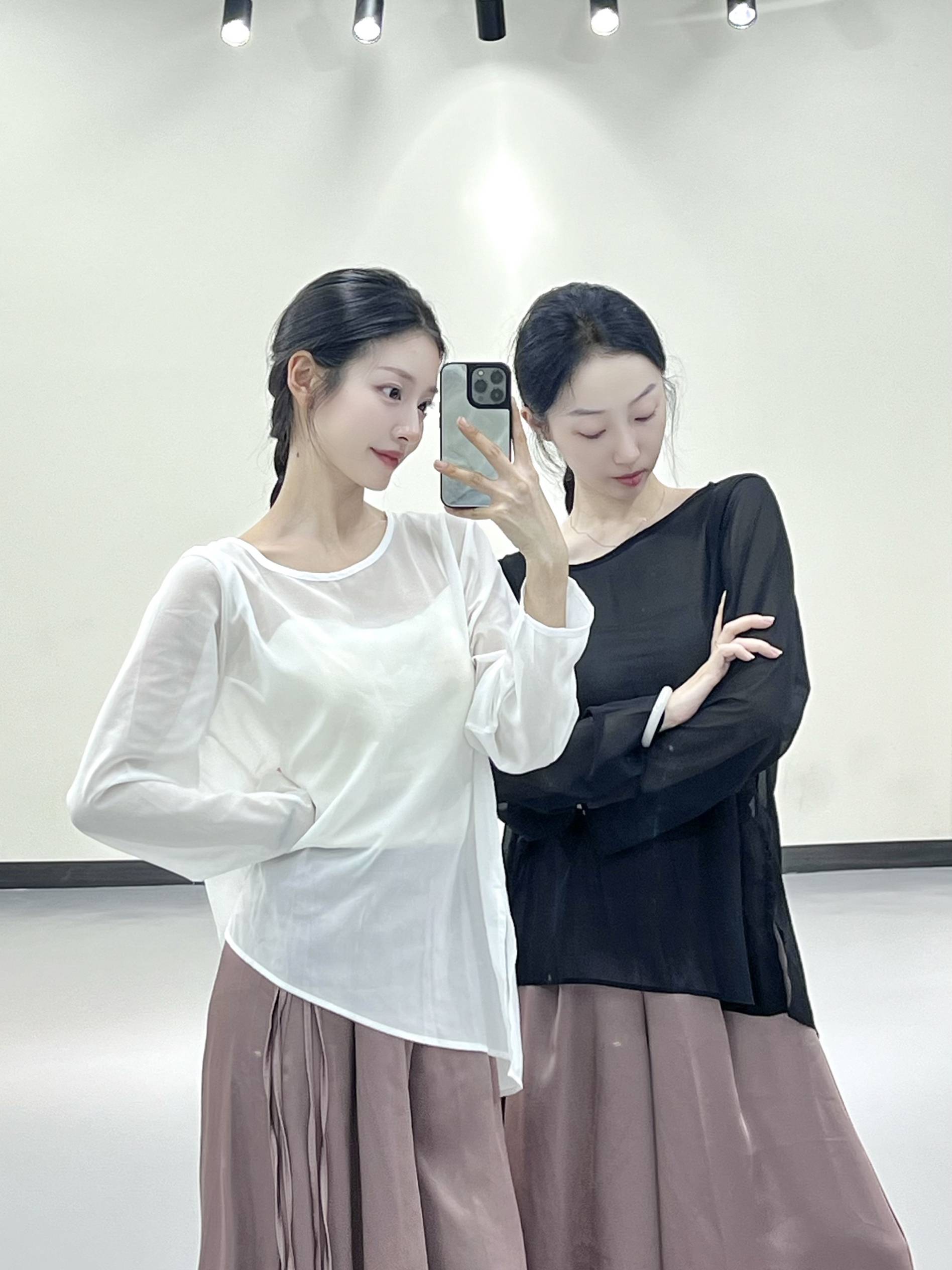 Large -size modern dance classical dance slightly thoroughly irregular back split, elegant and thin -blown sweater, stage test stage performance service