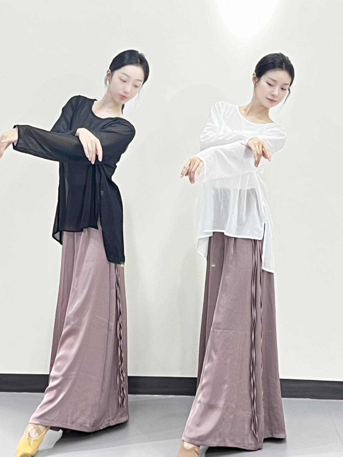 Large -size modern dance classical dance slightly thoroughly irregular back split, elegant and thin -blown sweater, stage test stage performance service