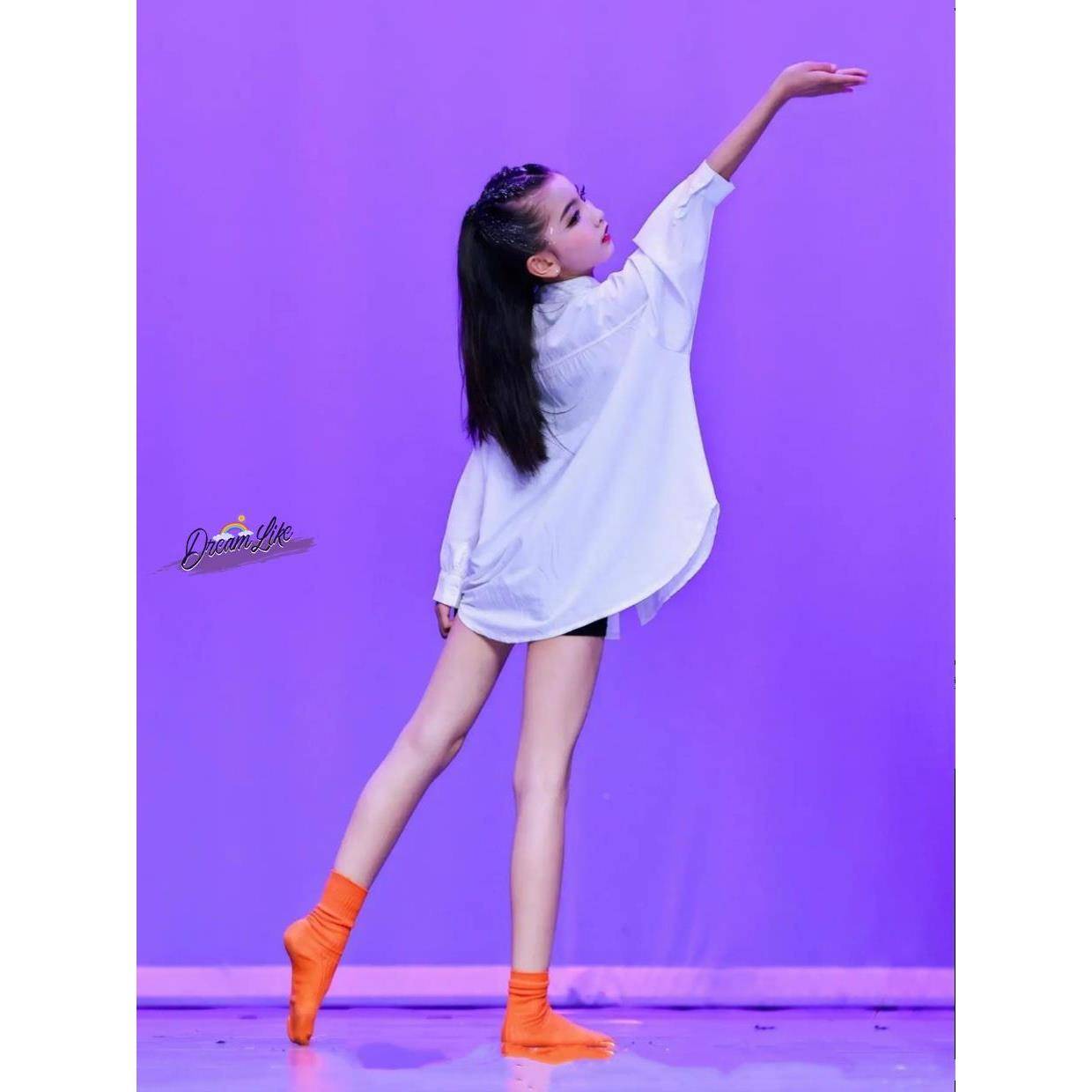 Children's modern dance performance service large -size white shirt contemporary dance Chinese dance lyric test jazz dance training summer