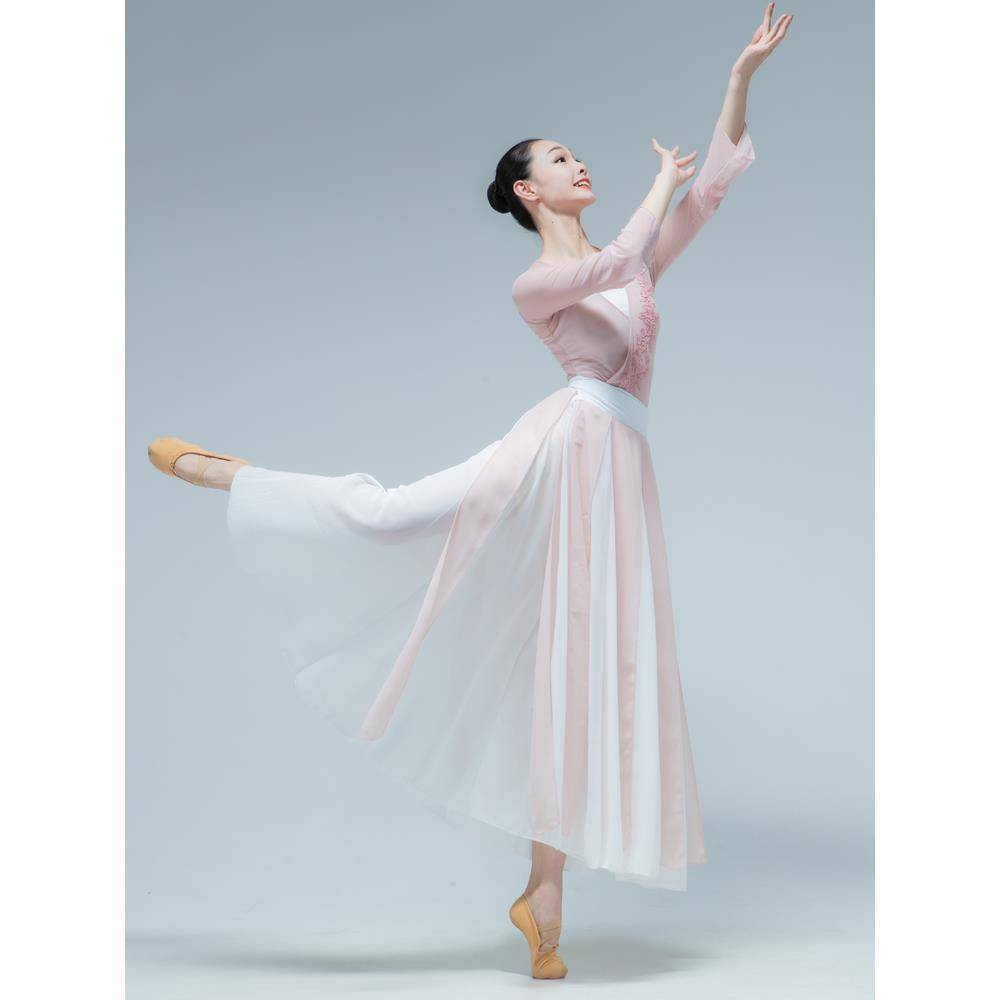 Classical dance practice service women's rhyme, elegant gauze, Chinese ancient style national performance, showing modern dance set