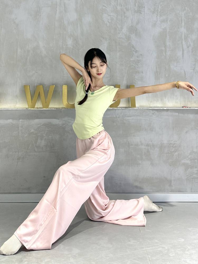 Modern dance pants vertical high -waist dance pants practice service high -level sensor loose straight -legged air pants classical dance