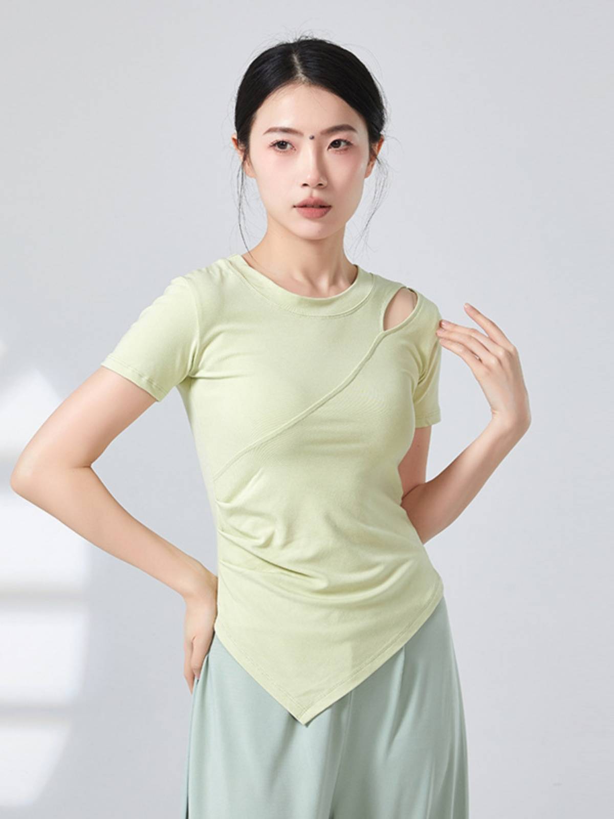 Modern Dance Summer Female Dance Server Top Dancing Performing Classical Dance Practice Uniforms irregular body clothes T -shirt cotton