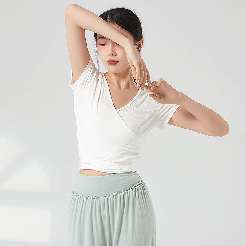Base training dance clothing base T skin -friendly and thin modern dance new versatile classical dance short -sleeved top dance