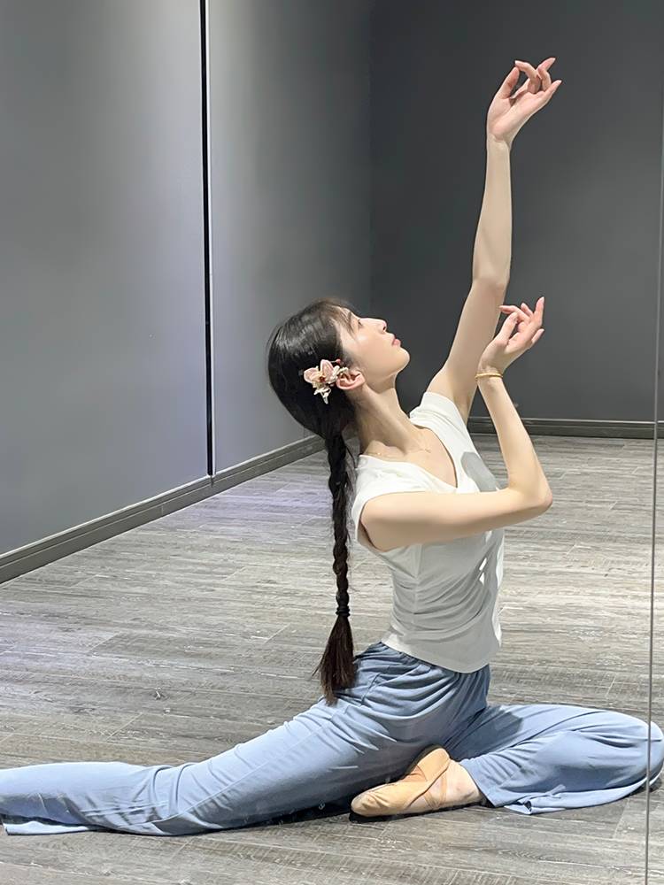 Classical dance new top, summer V -neck, waist, thin dance T -shirt, modern dance short -sleeved exercise dancing clothing