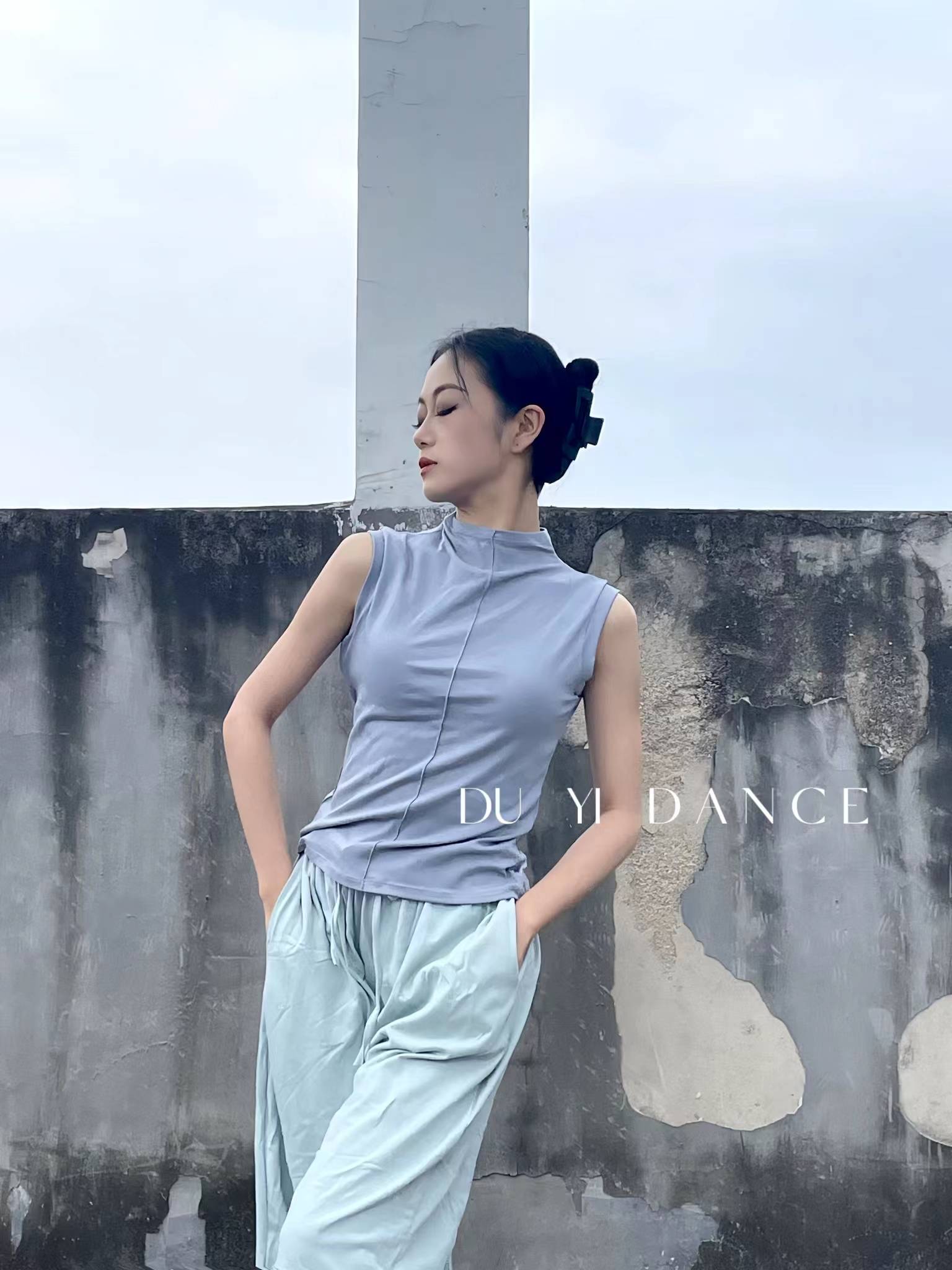 Modern dance -shaped body exercise vest yoga wears sleeveless vest half -high collar Chinese dance exercises modern dance