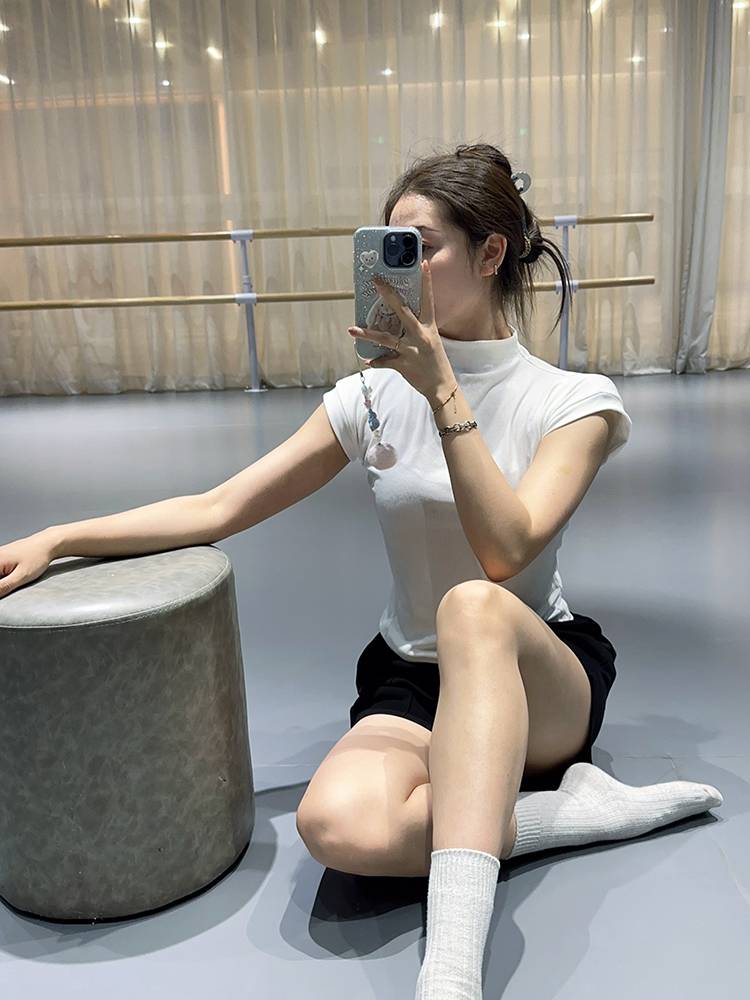 High-temperature semi-high-strength and thin-skinned dance clothes, modern-style dance costumes