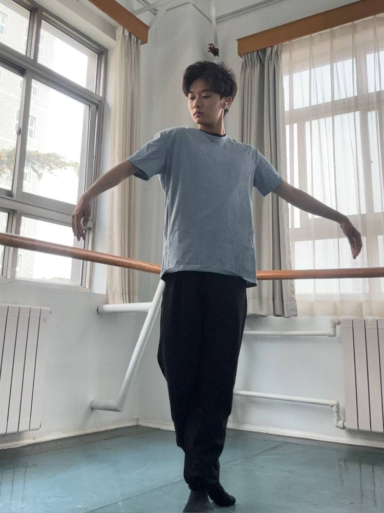 Dance clothes top men and women, the same white loose modern dance exercise, clothing pure cotton yoga sports T -shirt short sleeves