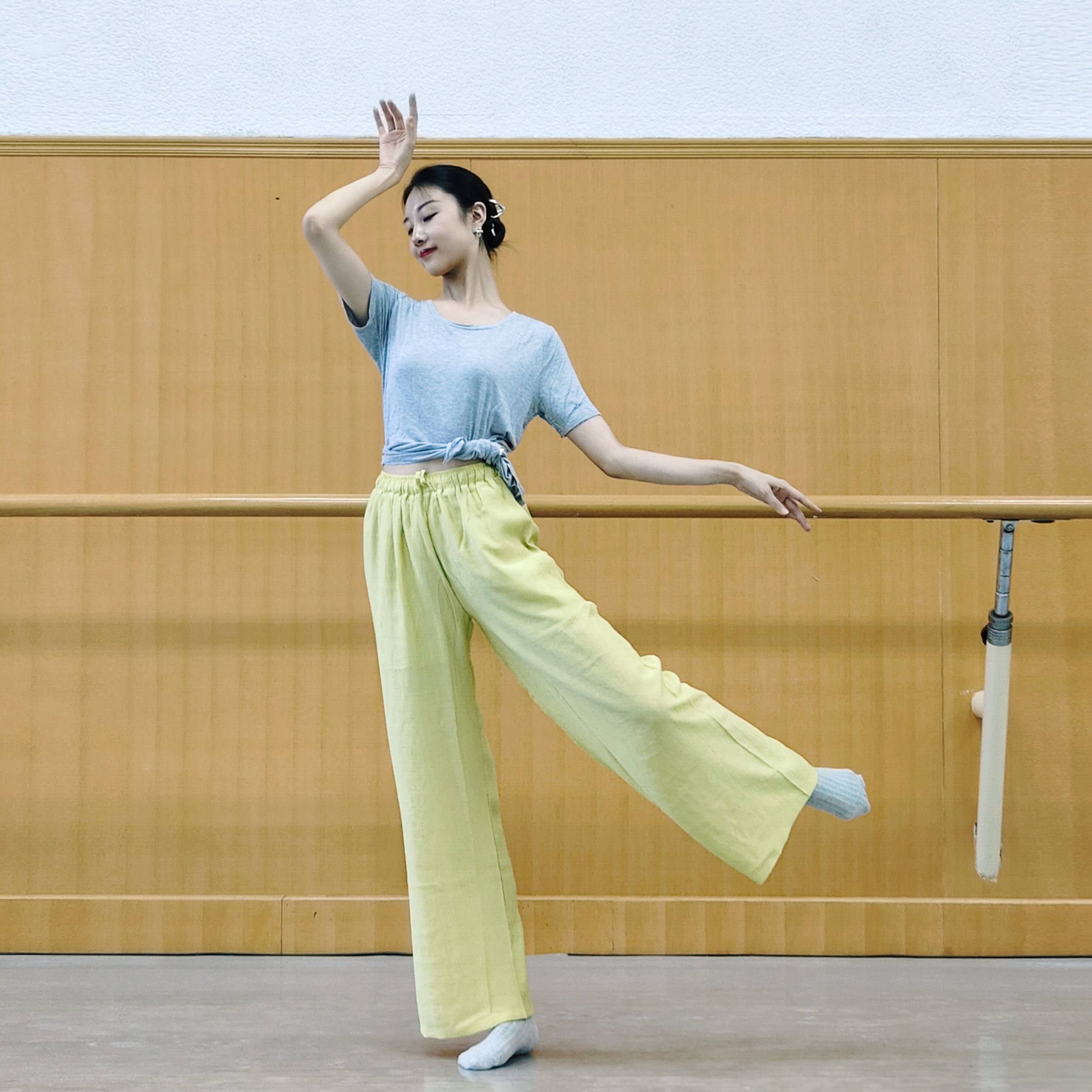 Short -sleeved exercise service summer modern dance service loose Modal top irregular training service jazz dance yoga uniform