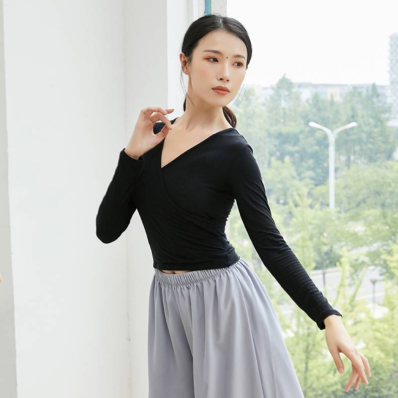 2022 Spring Dance Service Female adult long -sleeved V -neck line Latin dance -service ballet modern dance top teacher art test