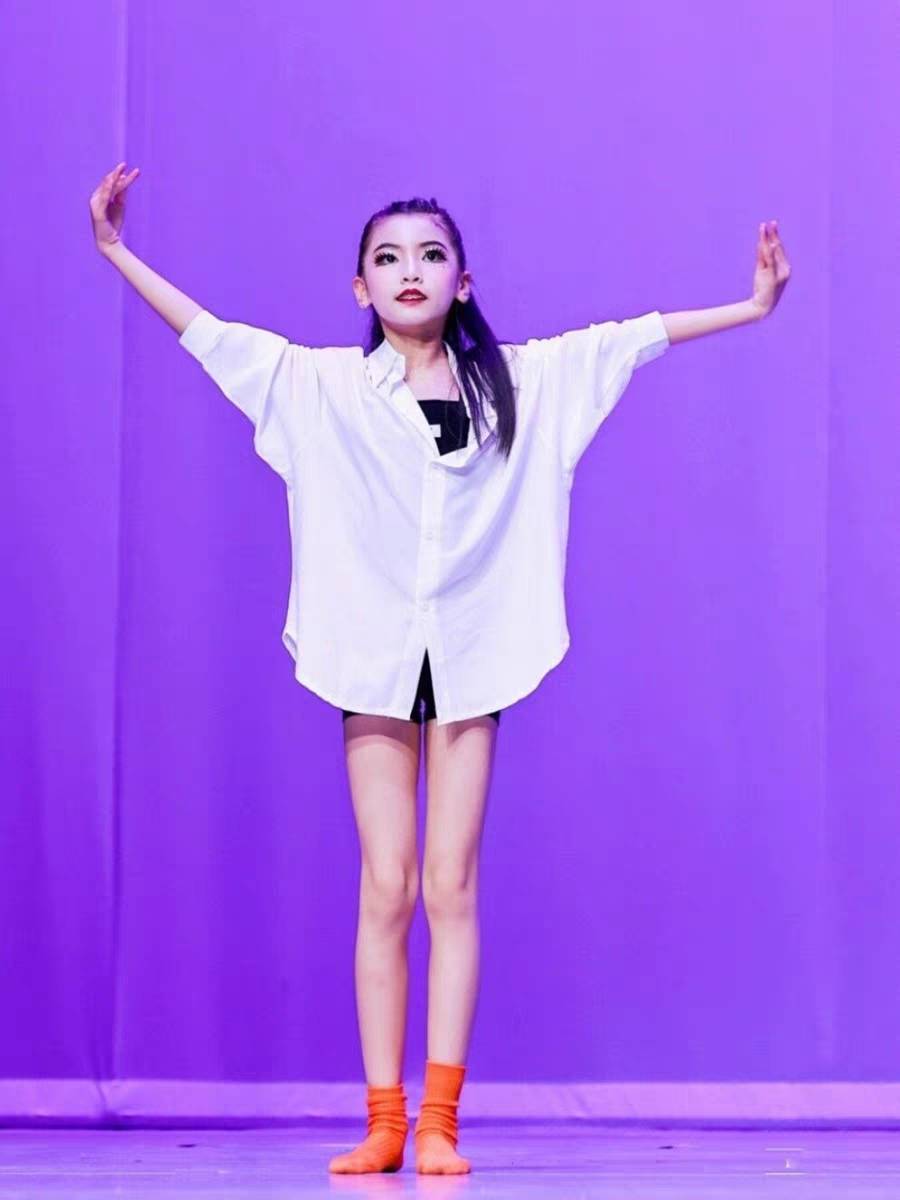 Children's modern dance performance clothes white shirt contemporary dance Chinese dance expression jazz dance exercise skills loose