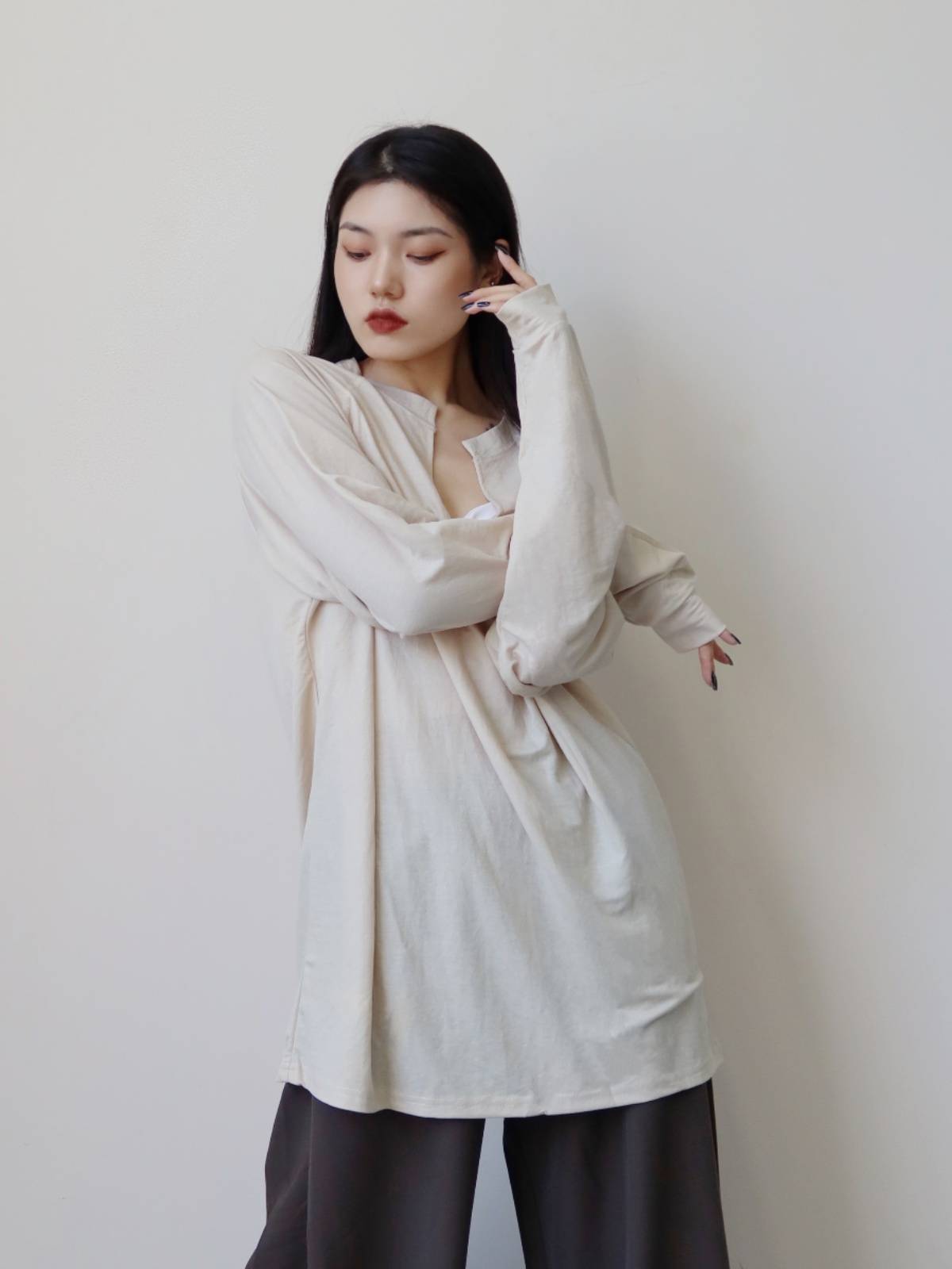 Modern dance dance bangs daily wear loose deep V men and women, the same personality long -sleeved long -sleeved top top