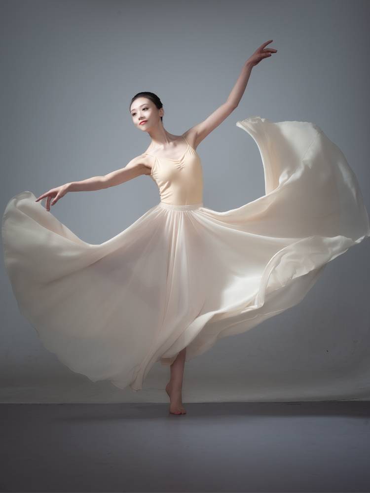 Classical dance clothing female elegant 720 degree big skirt photo dance half -body skirt Modern dance national gauze skirt