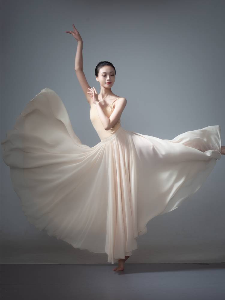Classical dance clothing female elegant 720 degree big skirt photo dance half -body skirt Modern dance national gauze skirt