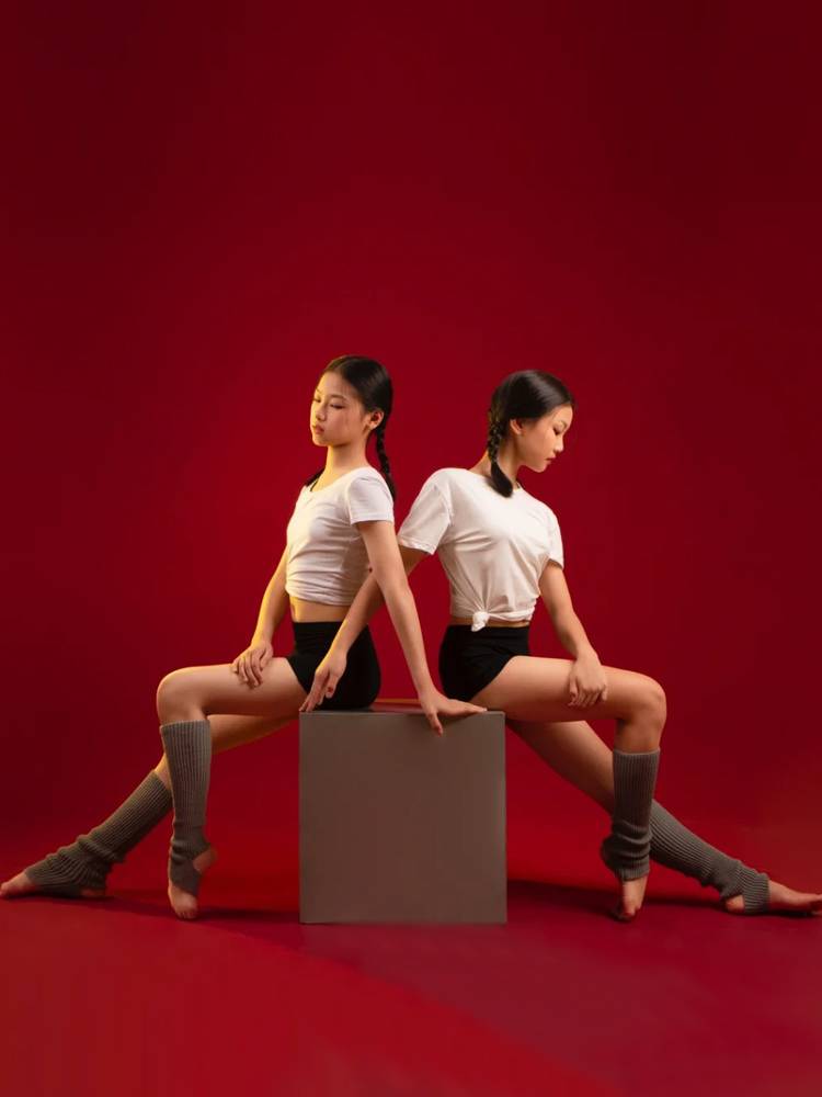 Fanghua Dance Services Same Velvet Dance T -shirt Shorts Together Performance Services Yimeng Song Modern Cotton Practice Services Adults
