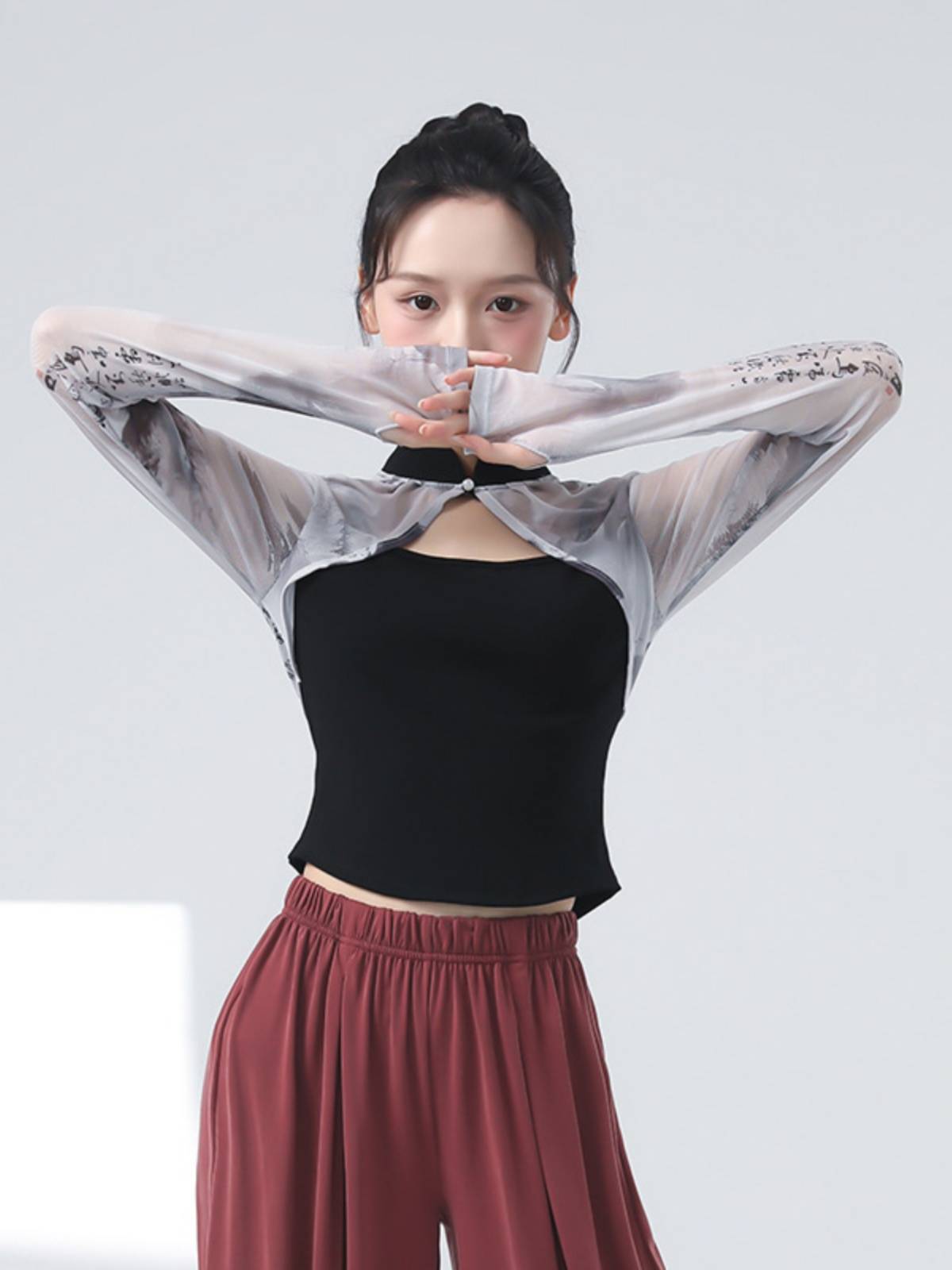 Modern dance exercise girl summer new net gauze design set refers to top dance daily body training clothing
