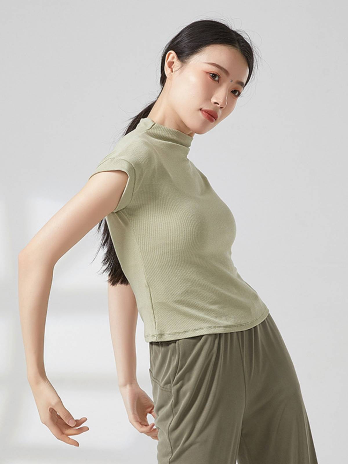 Modern dance exercises, high -necked sleeveless teachers, daily dance short -sleeved adult body dance clothes
