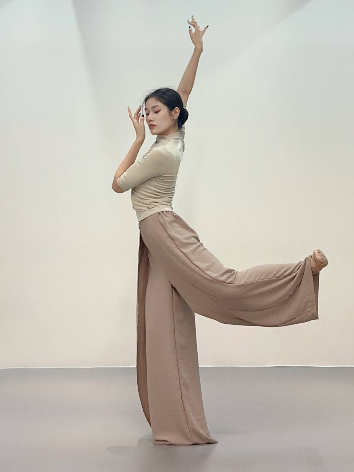 Modern dance pants straight wide leg pants Classical dance exercise suit Yamamoto pants female Chinese dance -shaped clothing
