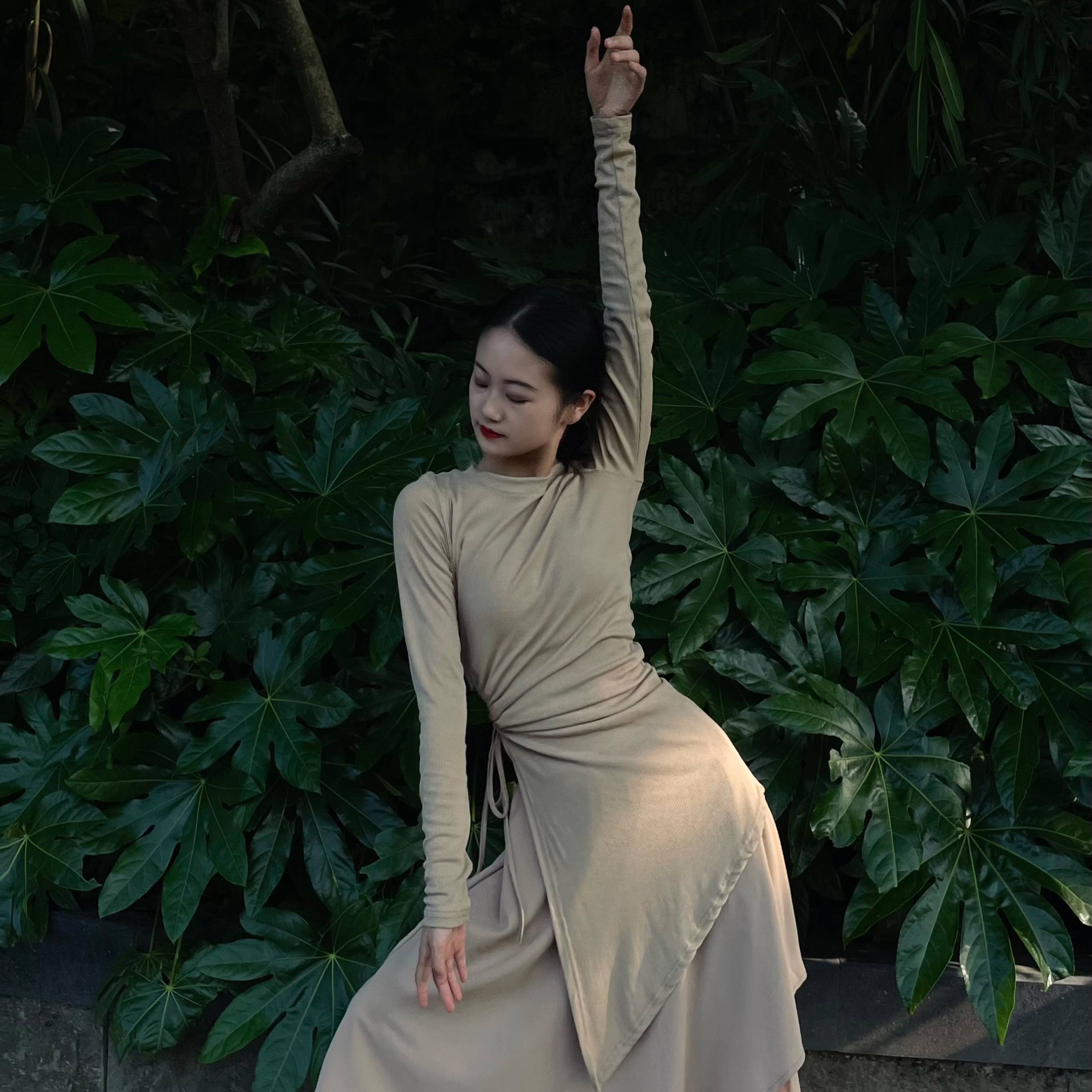 Unique Dance Modern Dance top Classical Dance Server Long Sleeve Irregular Mid -length Base Dance Dance Dance