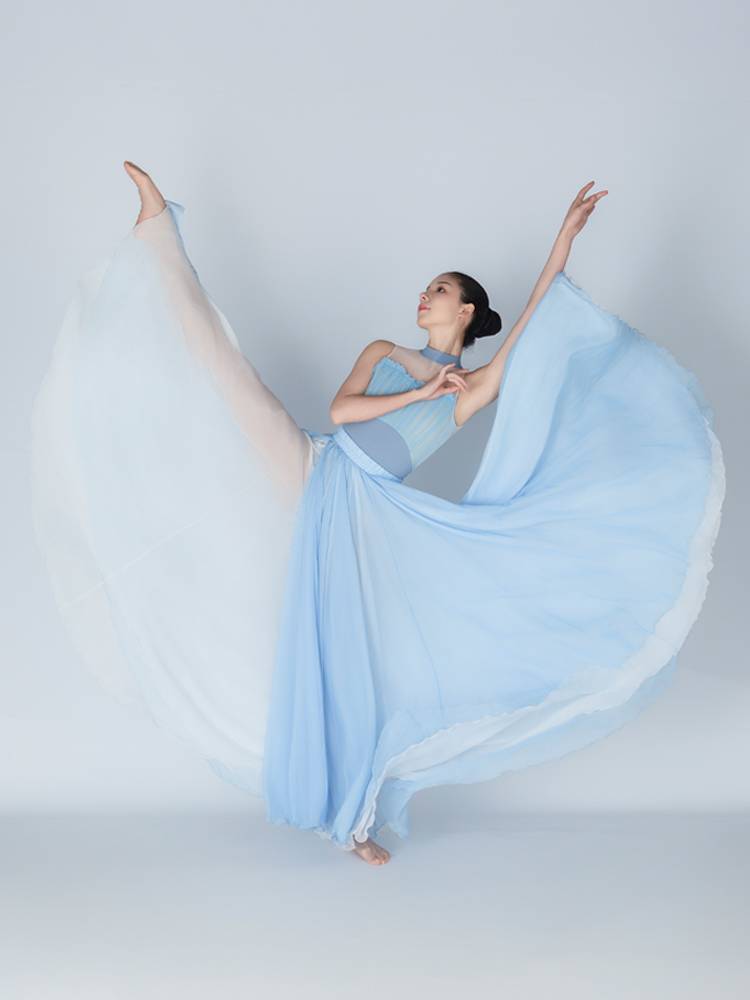720 -degree Silk Skirt Dance Dance Dance Female Classical Xinjiang National Modern Dance Halway Skirt Practice Skirt Performance Service