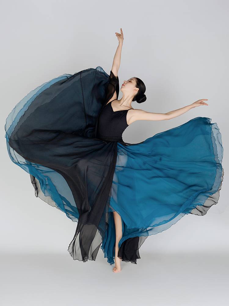 720 -degree Silk Skirt Dance Dance Dance Female Classical Xinjiang National Modern Dance Halway Skirt Practice Skirt Performance Service