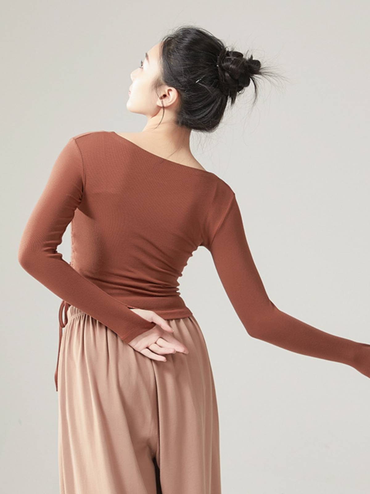 Modern dance long -sleeved shirt drawing top Chinese dance basic training service dance performance service training service teacher class