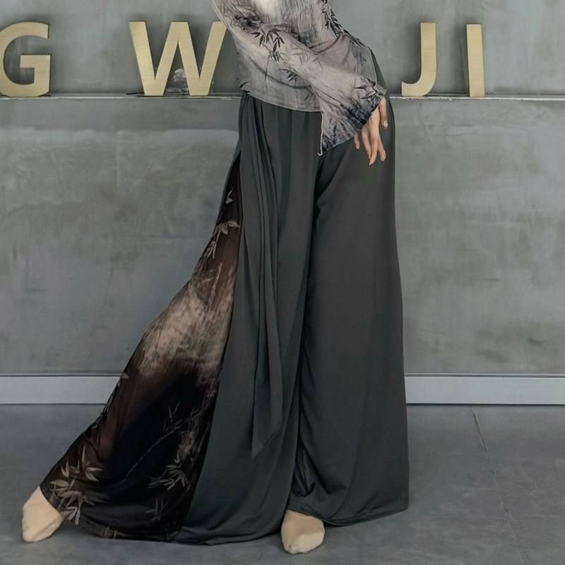 QUICKLY DISCOVERED THE INK IN CHINESE TROUPE AND THE BLACK-LEGGED PANTY