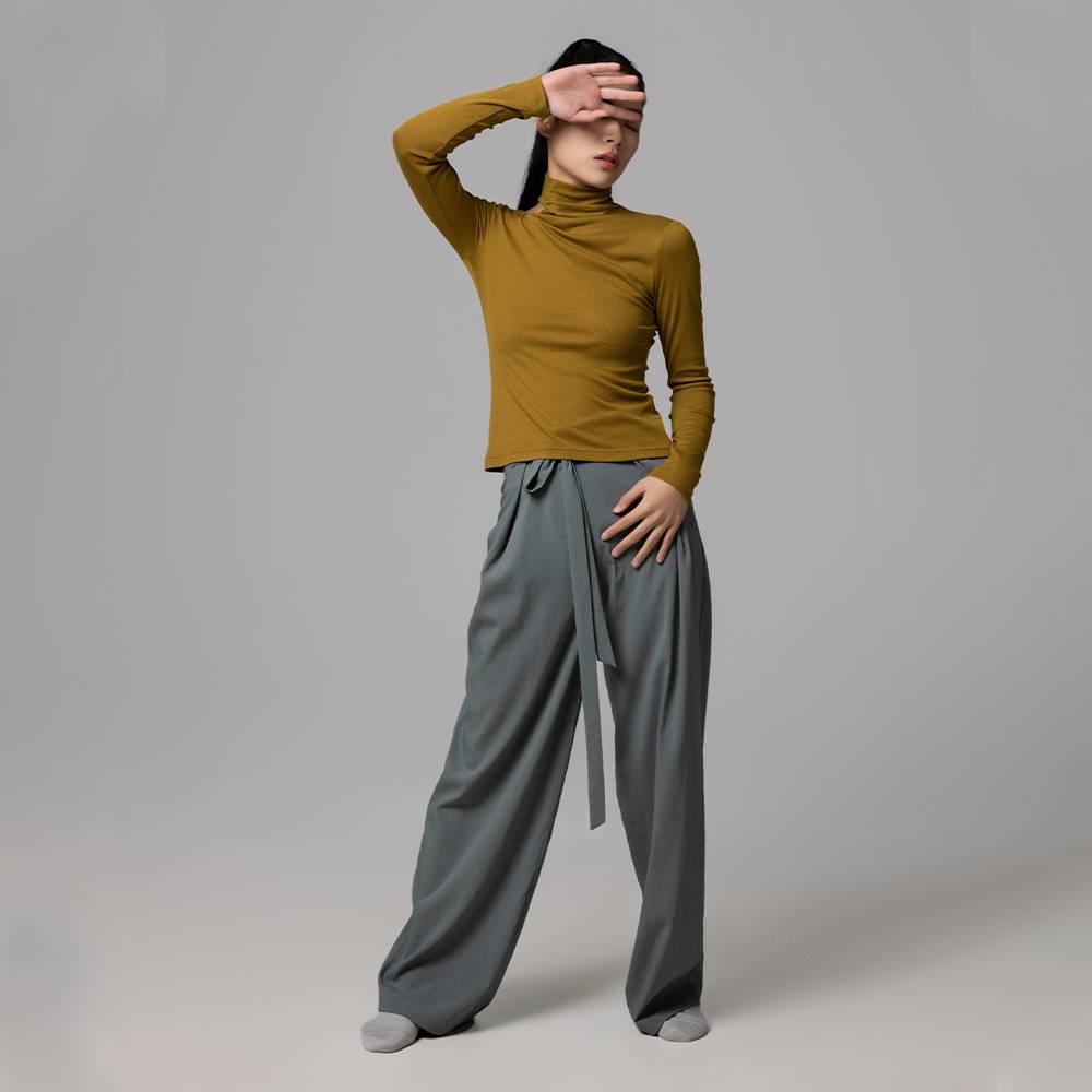 D305 Modern Dance Server wearing a teacher in class clothes practice clothes dancing dancing clothes practice pants summer new dance dress