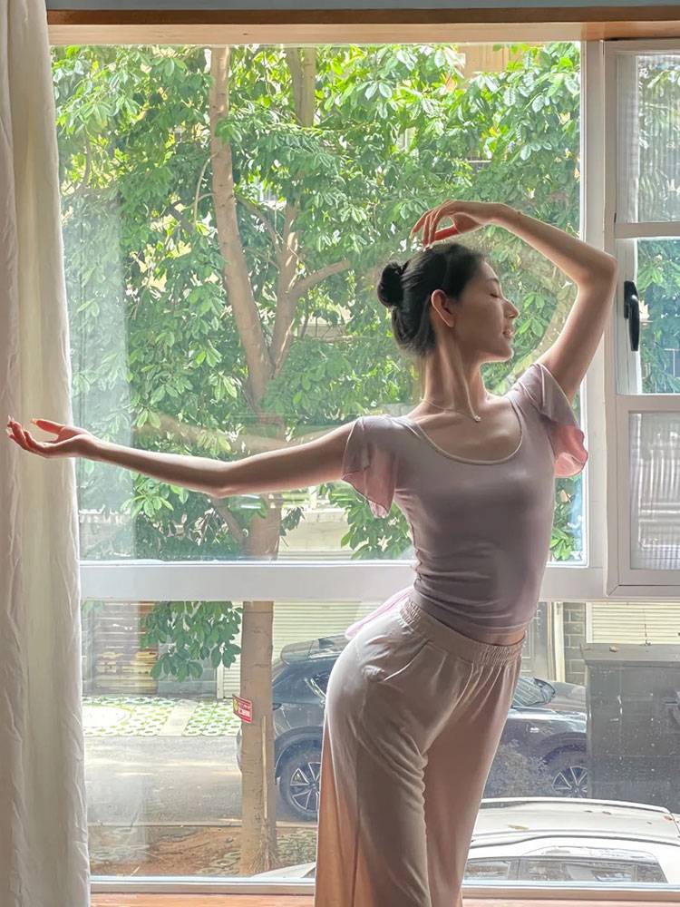 Classical dance small flying sleeve dance practice service female summer new adult modern dance teacher art test training performance service