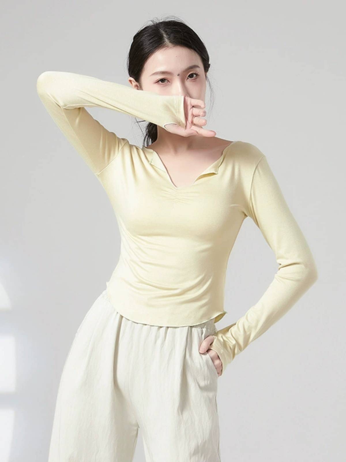 Classical dance exercise adult dance service female long -sleeved sleeves refers to the spring and summer modern dance teacher dancing clothes