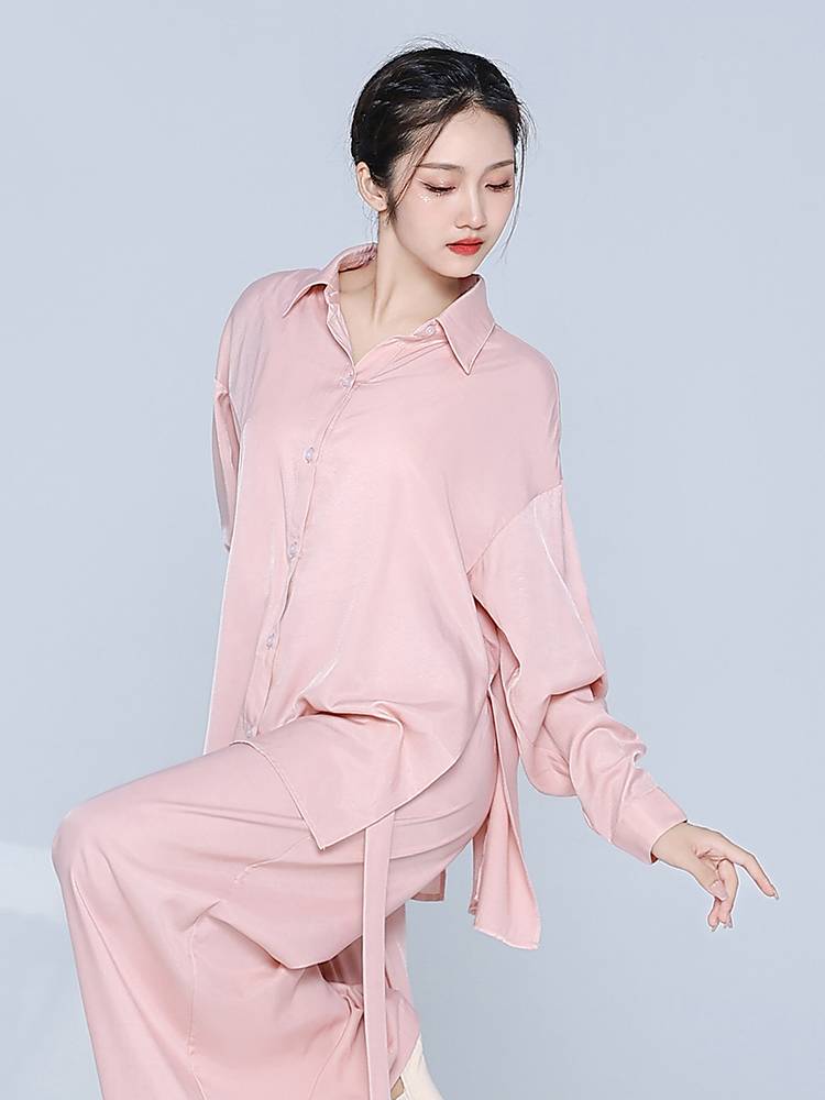 Qiu Xiaomei's modern dance dress, a classic long-sleeved cuffshop, and a large shirt for spring