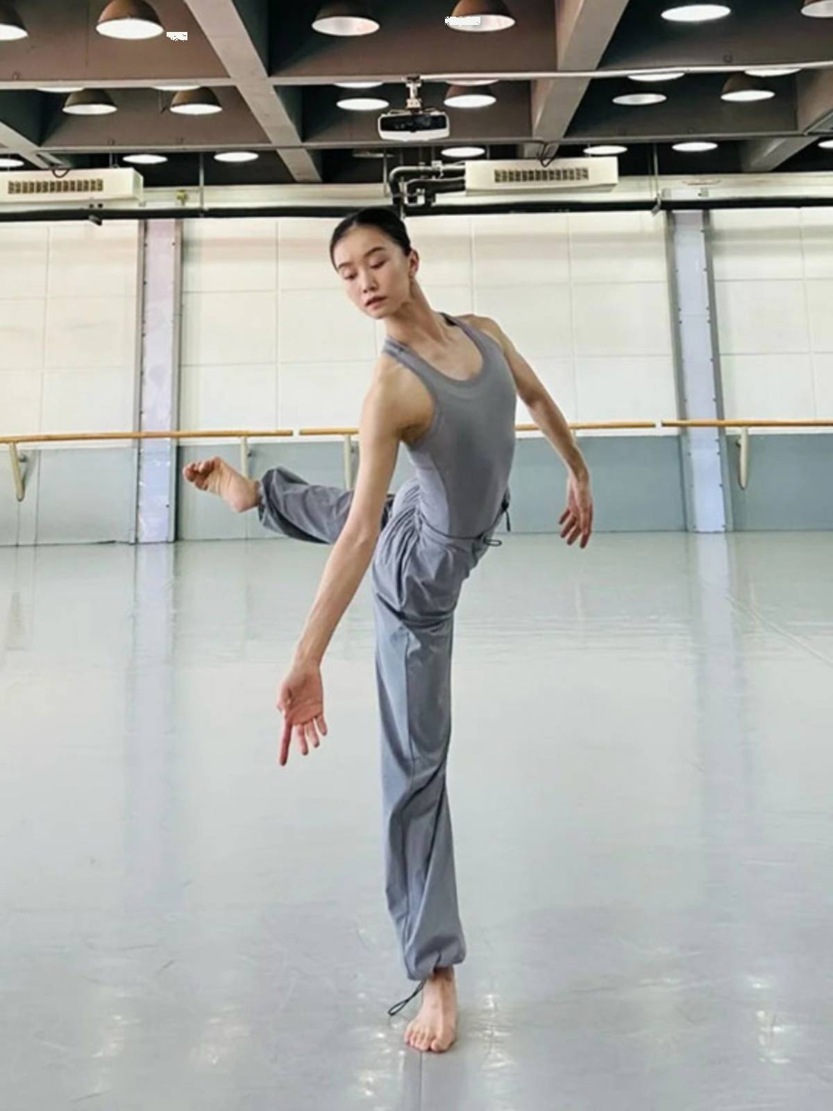 Silent texture ballet pants female summer niche sports loose straight beam legs comfortable yoga pants