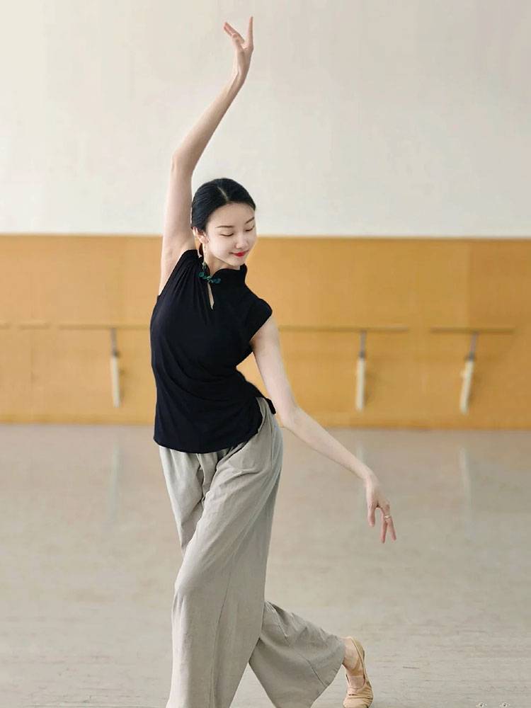 Classical dance plate buckle female cheongsam cheongsam sleeveless dance exercise service vest modern dance skills