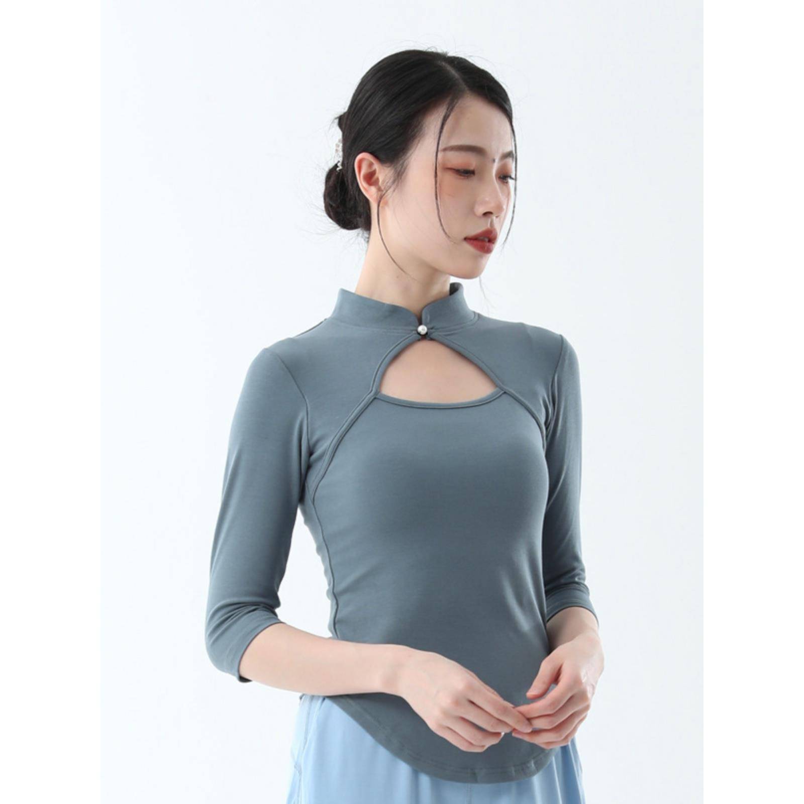 Dance service top female modern dance performance service Chinese style national classical dance art test exercises