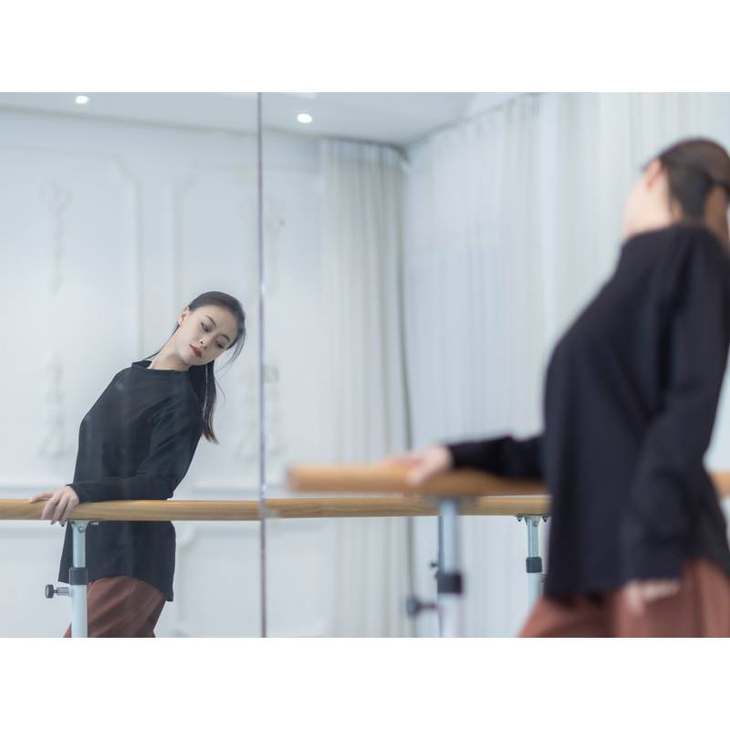 Modern dance top men's and women's dance practice clothes T -shirt long sleeves loose large size performance service classical dance jazz dance