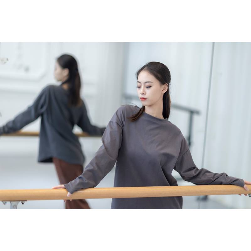 Modern dance top men's and women's dance practice clothes T -shirt long sleeves loose large size performance service classical dance jazz dance