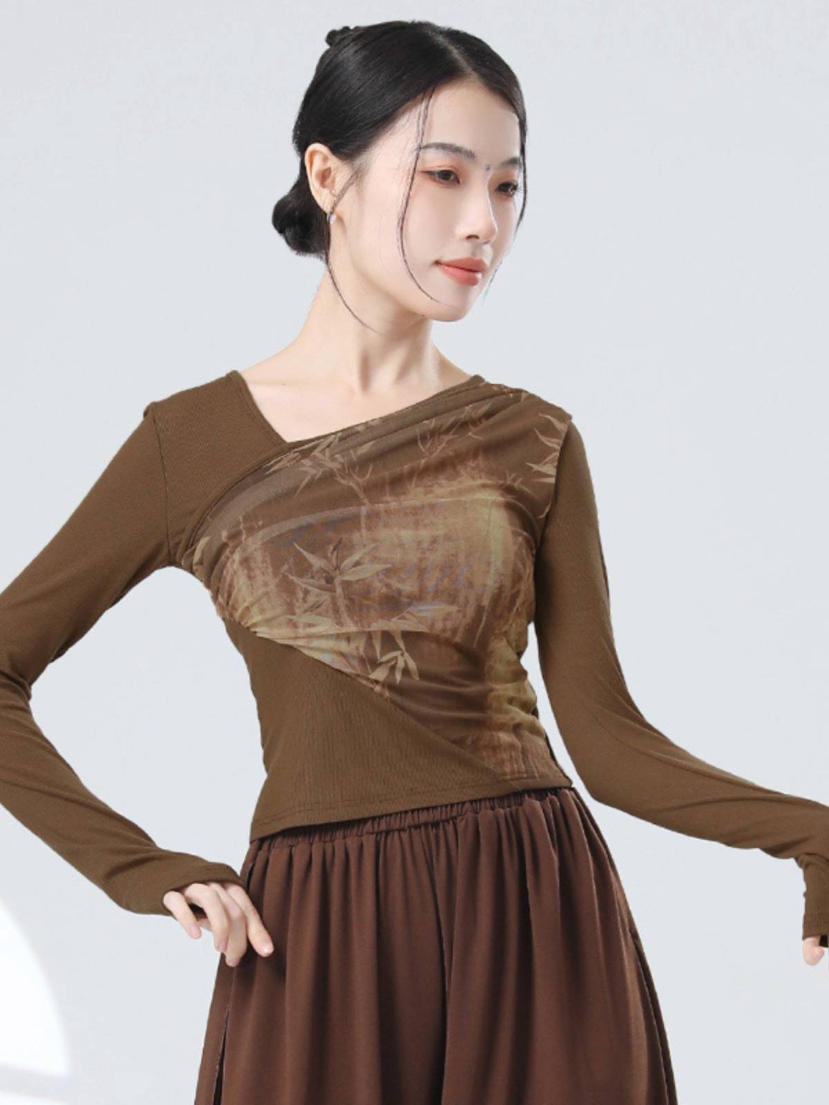 Guofeng's new Chinese stitching ink gauze slope design sense long -sleeved sleeve refers to modern dance body practice uniforms