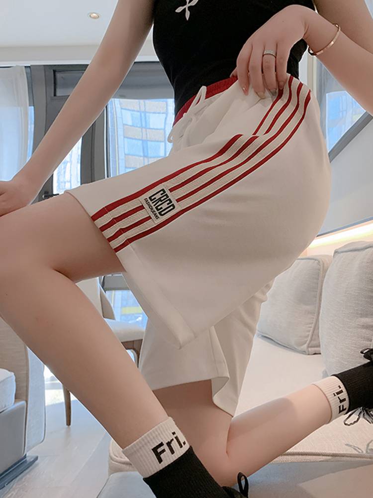 White sports shorts women summer 2024 new pants 6 -point shorts, women's medium long horse pants loose 5 -point pants
