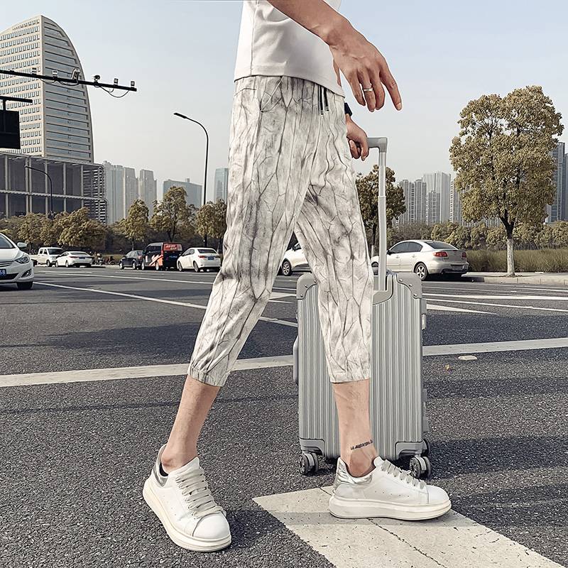 Casual cropped pants men's summer thin models, handsome handsome personality mid -pants slimming eight -footed horses, wearing shorts