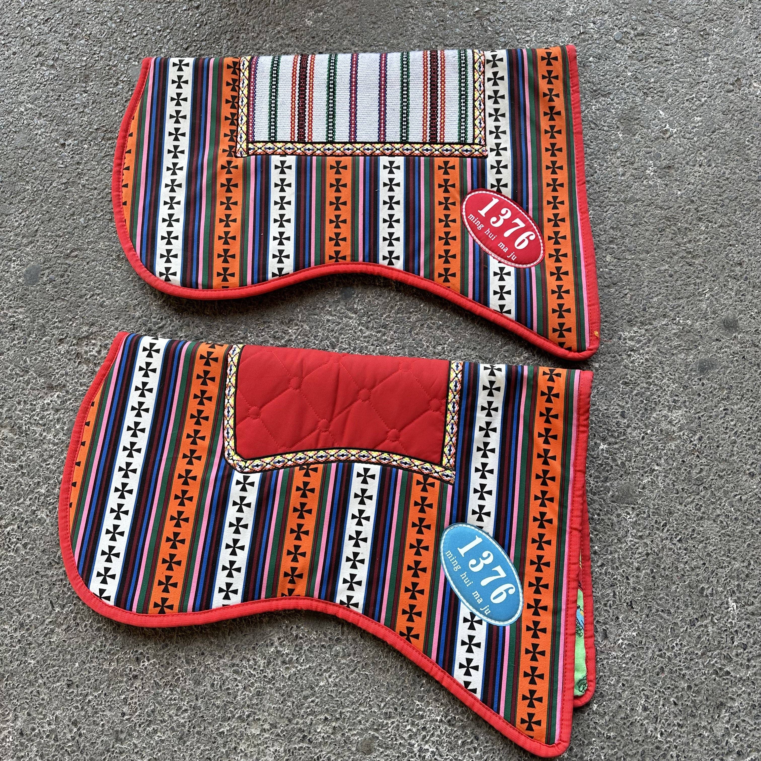 A new brand of horse saddles with tweezer saddles