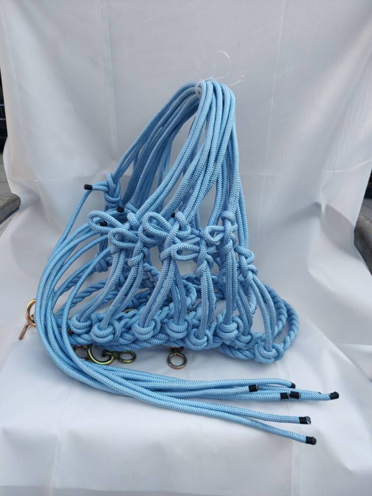 Blue bouquet (within 700-800 pounds)